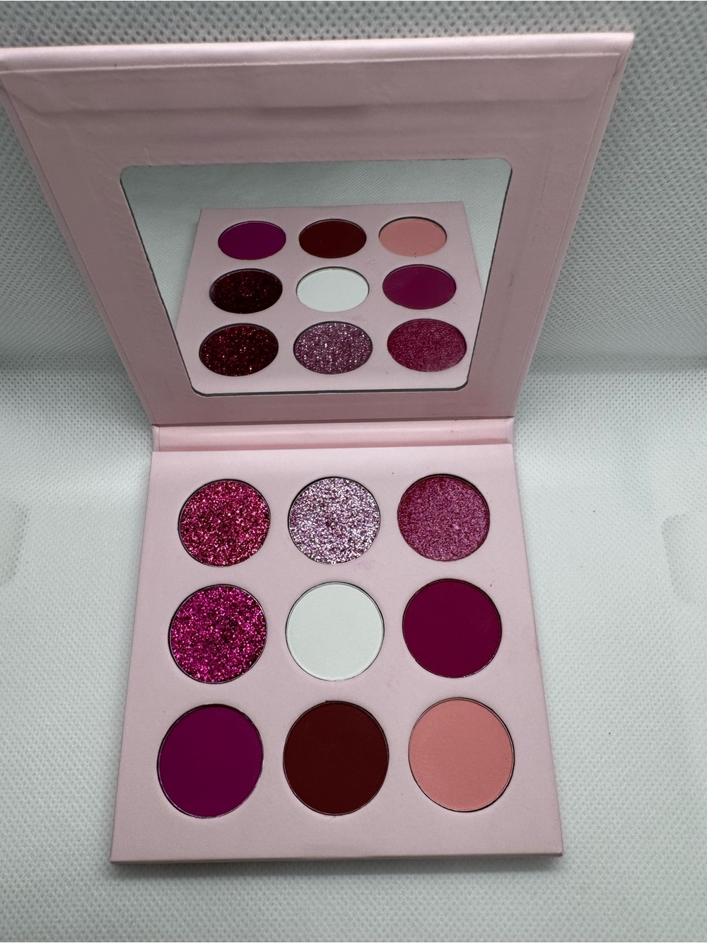 Rose & Berry Nine-Shade Eyeshadow Palette - Pink Tones